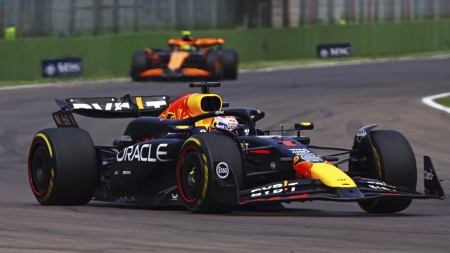 The Dutchman's win, emerging from pole, seemed secure initially as he crafted a commanding lead. Yet, as the laps dwindled, Norris, in his ever-persistent McLaren, began to erode this margin.
