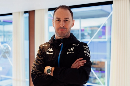 Starting after the summer break, Oli, as he’s fondly known, will report directly to Renault Group CEO Luca de Meo.

At just 36, Oli is set to become the second youngest Team Principal in the history of Formula 1.

Oli previously founded Hitech Grand Prix in 2015, a team that has since become a powerhouse in the single-seater racing arena.

A former racing driver and the 2005 world karting champion, Oli has instilled a winning culture at Hitech, clinching victories across various championships and nurturing the careers of today’s top drivers. It’s safe to say, Oli knows his way around the track.