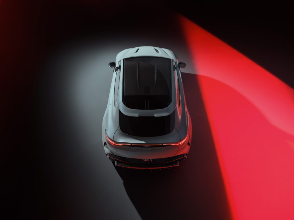 Aston Martin DBX S