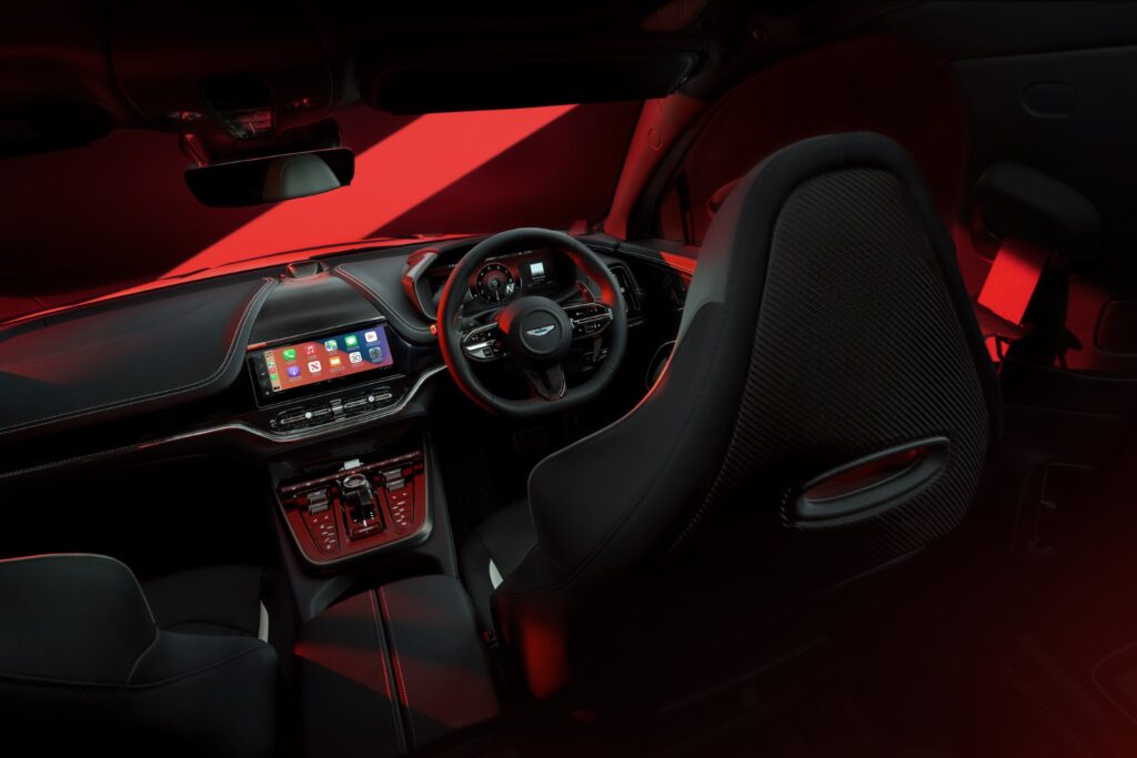 Aston Martin DBX S