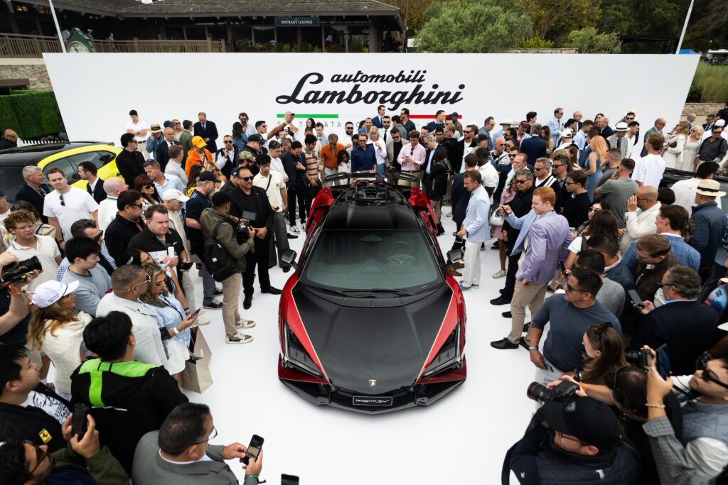 Lamborghini Revuelto SV