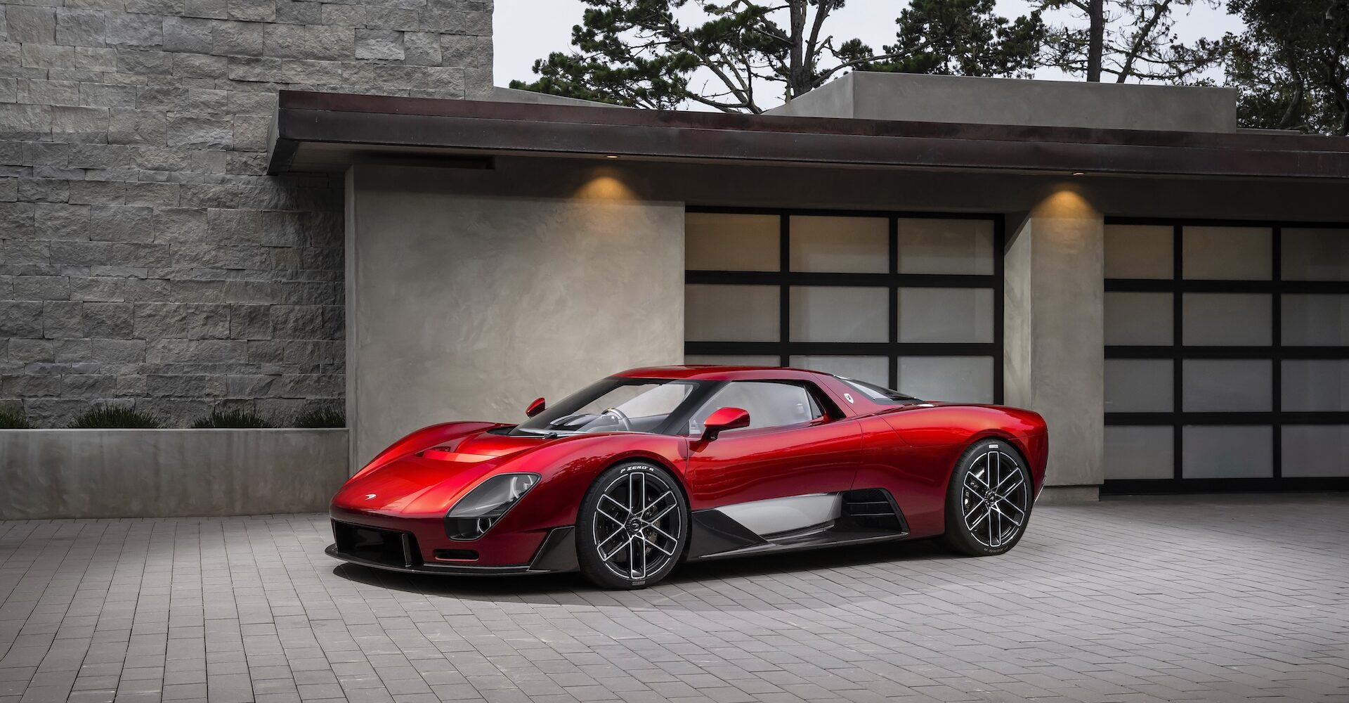 McLaren McL 6GT